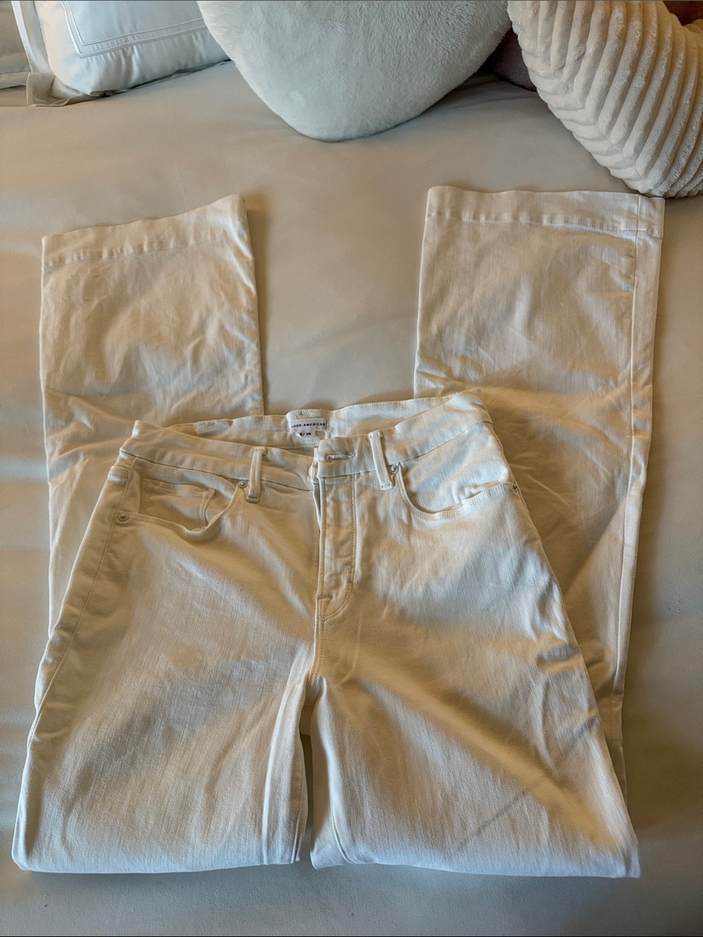 📦🚚Good American White Flare Jeans - Women (29W)